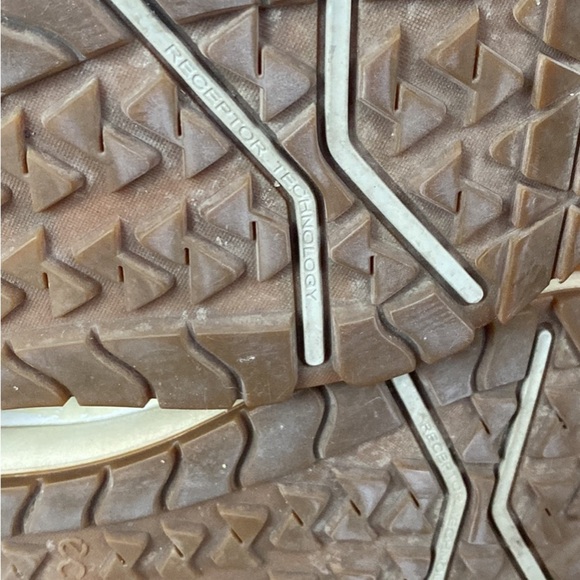 Ecco Noyce Insulated Leather Winter Boots - Picture 6 of 10